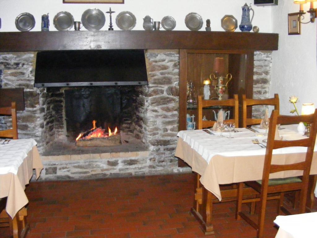 Auberge Le Vieux Moulin Bouillon Exterior photo