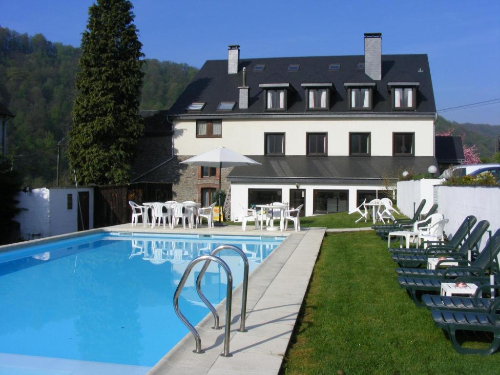 Auberge Le Vieux Moulin Bouillon Exterior photo
